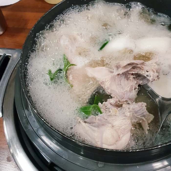 백반기행 지수원 편 닭탕 닭한마리 닭칼국수 닭볶음탕 시흥 맛집 소개