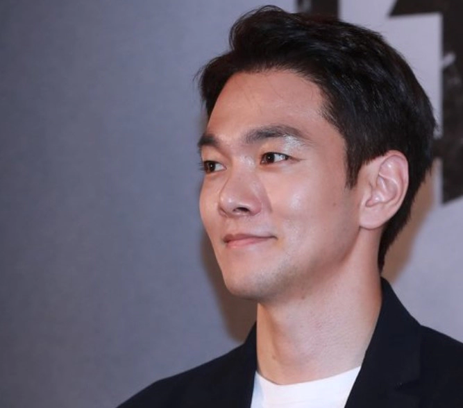 이규한 브브걸 유정 열애 럽스타그램 소식