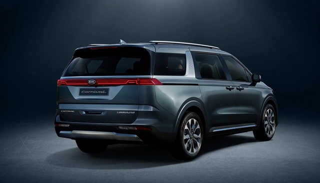 4세대 페이스 리프트 전 카니발 사진