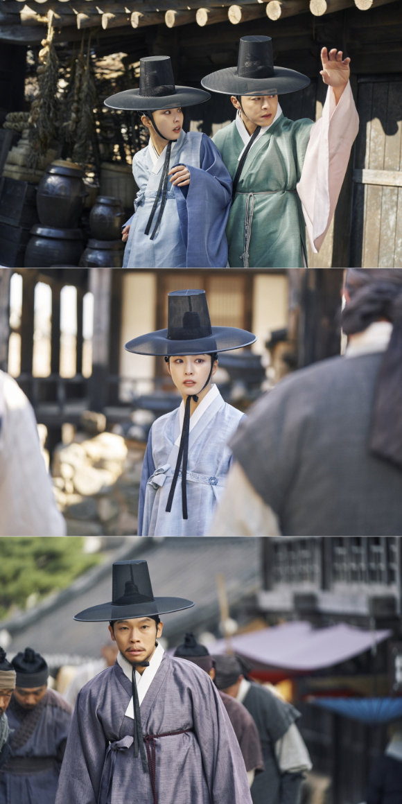 배우 조정석이 tvN 신작 &#39;세작&#44; 매혹된 자들&#39;에서 카리스마 넘치는 진한대군 &#39;이인&#39; 역할로 등장해 세작 &#39;강희수&#39;(신세경)을 위기에서 구하고 있다. [사진=tvN]