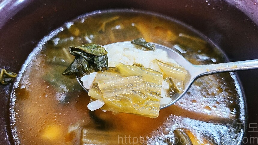 원조-소문난집-국밥전문-우거지-해장국-공기밥-맛