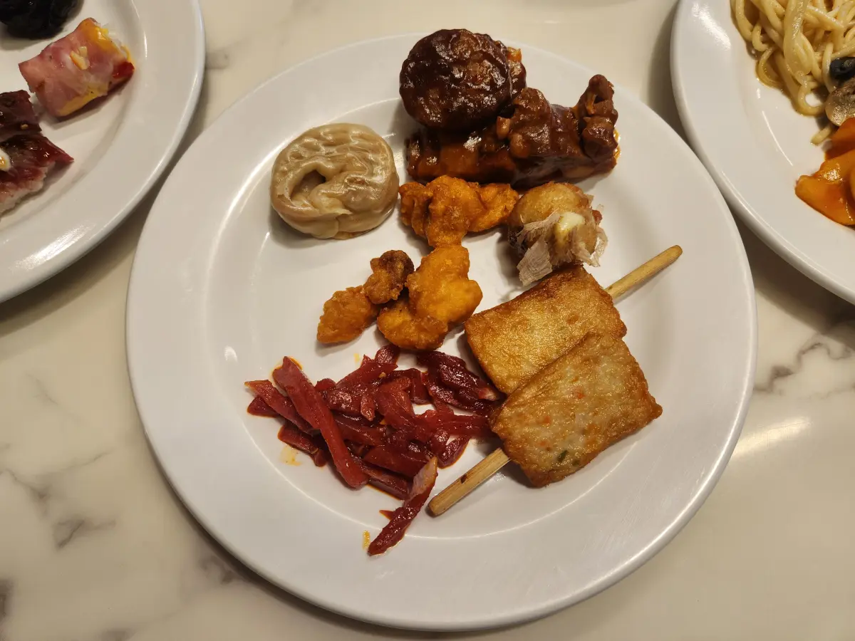 마곡-가성비-좋은-더메이드-뷔페-육회-만두-핫바