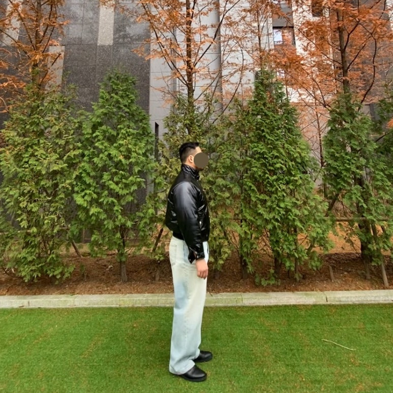 데일리룩('25. 11. 29.)마뗑킴 matinkim 하이그로시 패딩 점퍼 유광숏패딩 유광점퍼, 에러스익셉티드 연청 와이드 데님팬츠, 폴로 폴로랄프로렌 탈란 레더 남자 첼시부츠