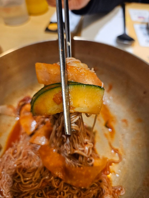 강강술래 냉면 비주얼