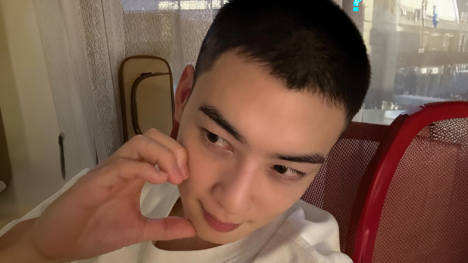 그룹 아스트로의 멤버 차은우가 7월 28일 육군 군악대로 입대