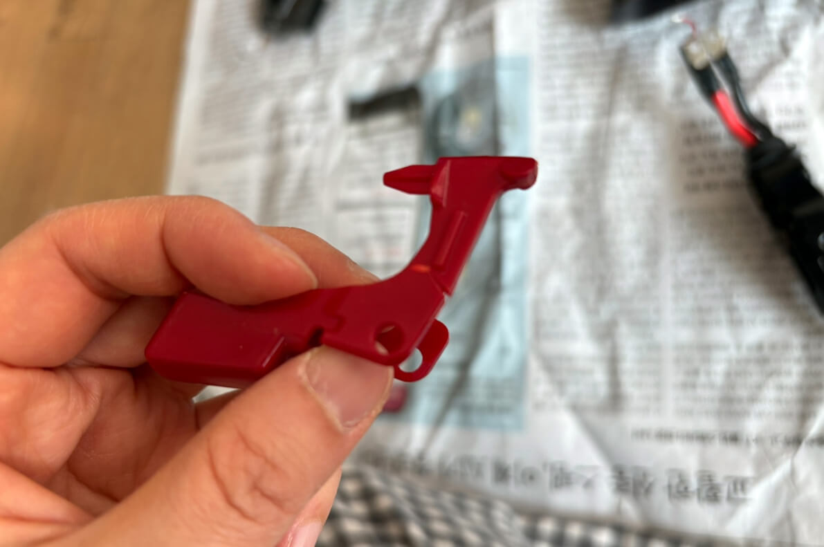 다이슨 청소기 버튼 부서진 트리거(버튼)부분 모습