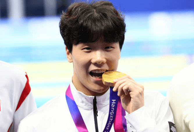 지유찬 50m 신기록