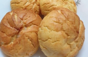 정안 알밤 휴게소 : 공주밤빵