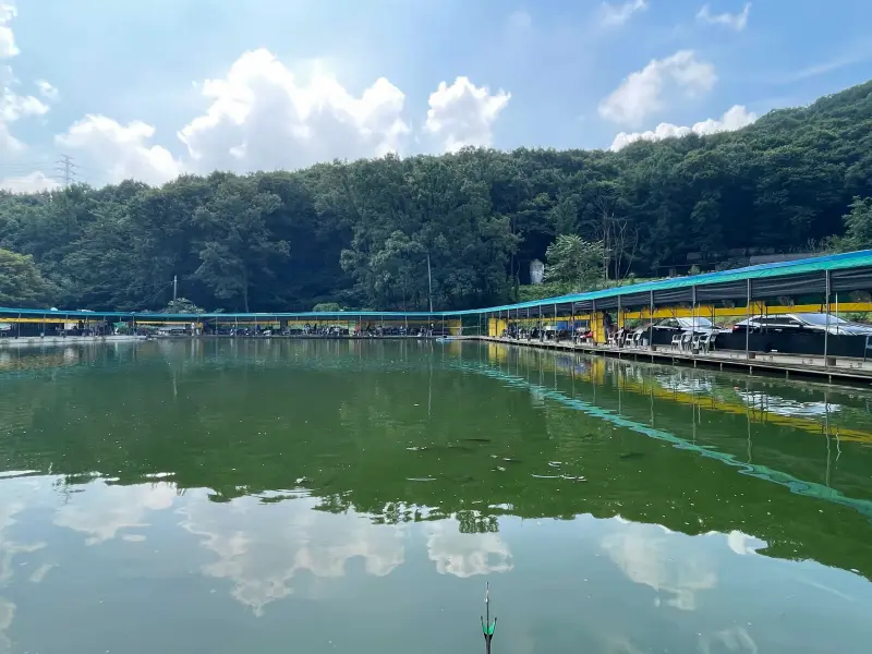 산정낚시터 모습