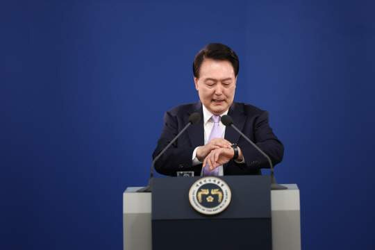 윤석열-지지율-17%