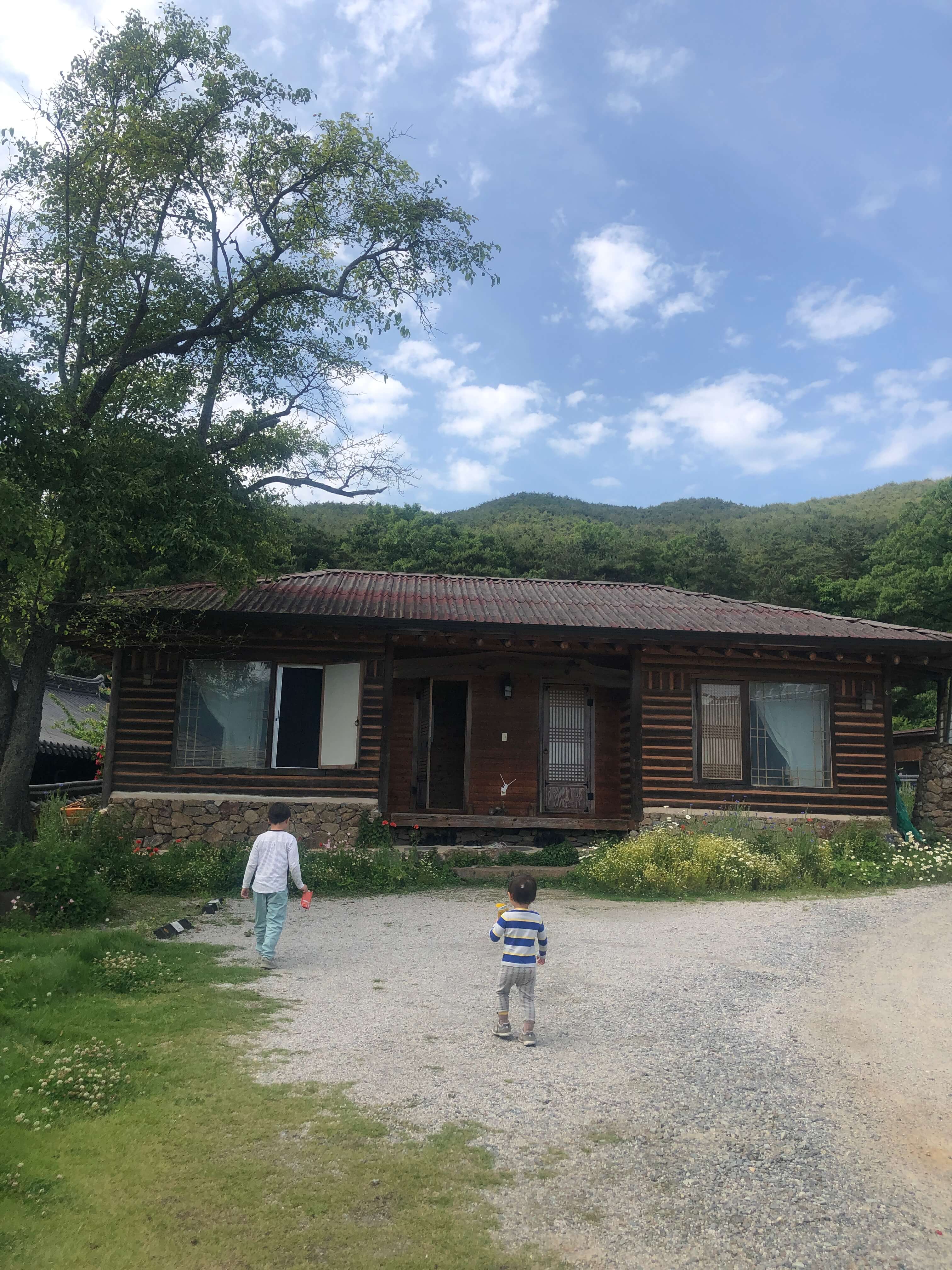 민수랜드-산에사네 외부 사진