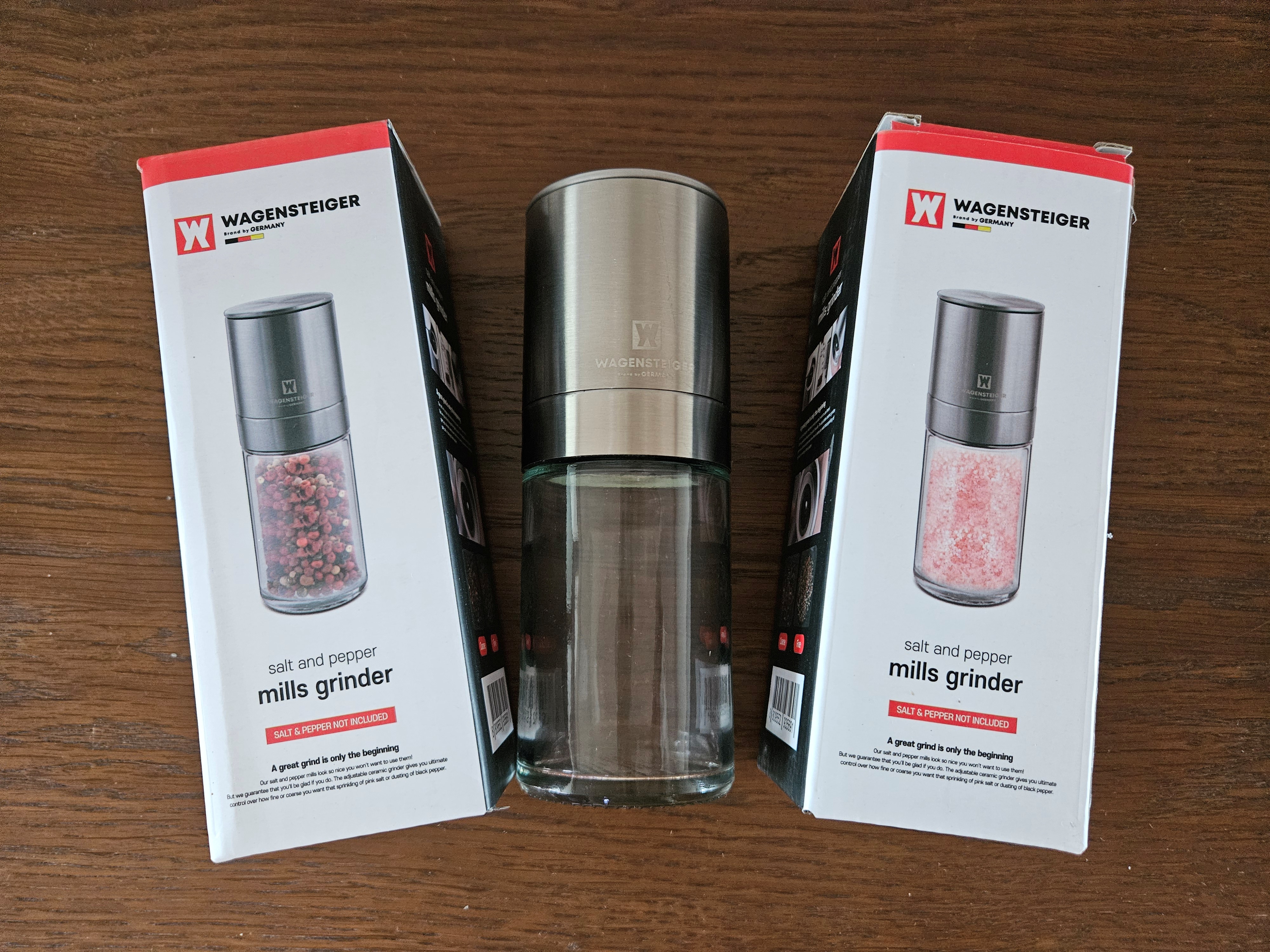 바겐슈타이거-제품박스-2개-사이에-투명-그라인더