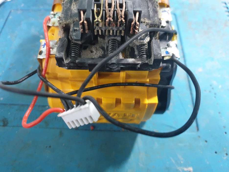 배터리 밸런스 케이블 연결