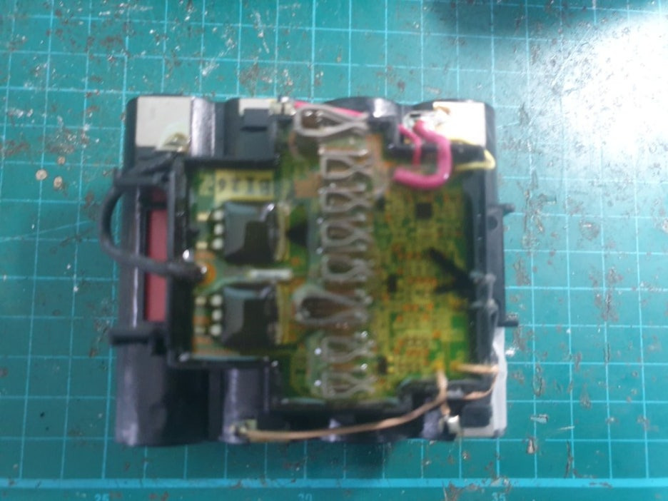 이즈미 BP-14LN 리튬이온 배터리 내부