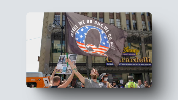 QAnon-flag