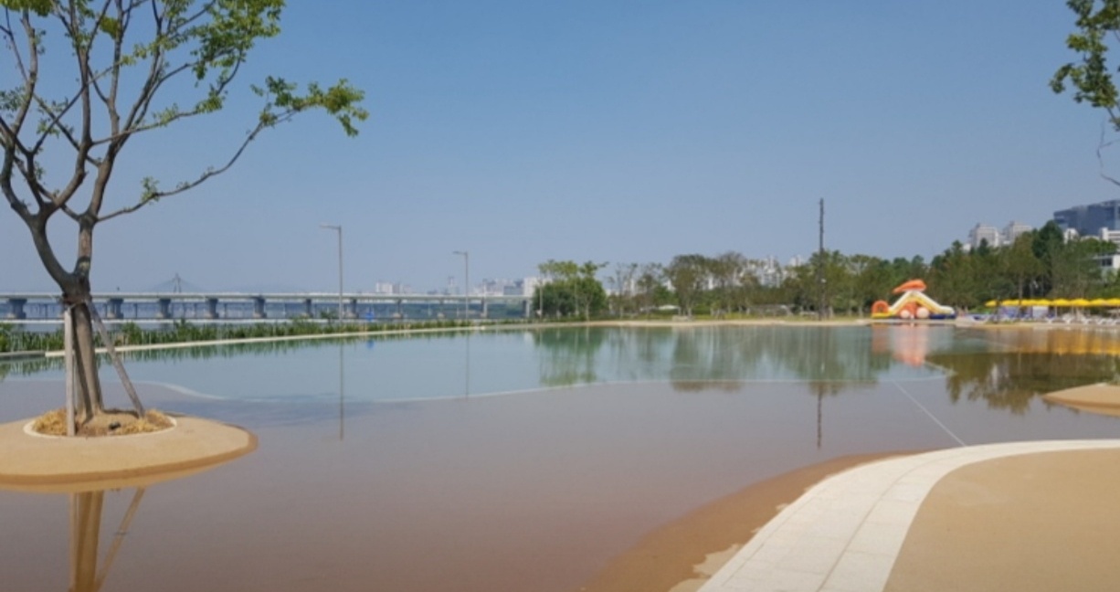 잠실 한강공원 수영장 이미지