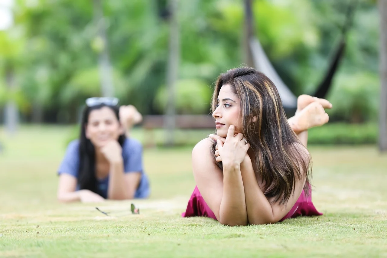 취미 운동을 하고 있는 여성들 사진