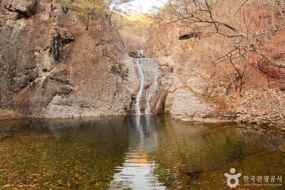가을 단풍 여행 지도(4) - 경상도 - 청년숲정원&amp;#44; 팔공산&amp;#44; 주왕산&amp;#44; 황매산&amp;#44; 거창출렁다리&amp;#44; 강월재 추천지 6곳!!6