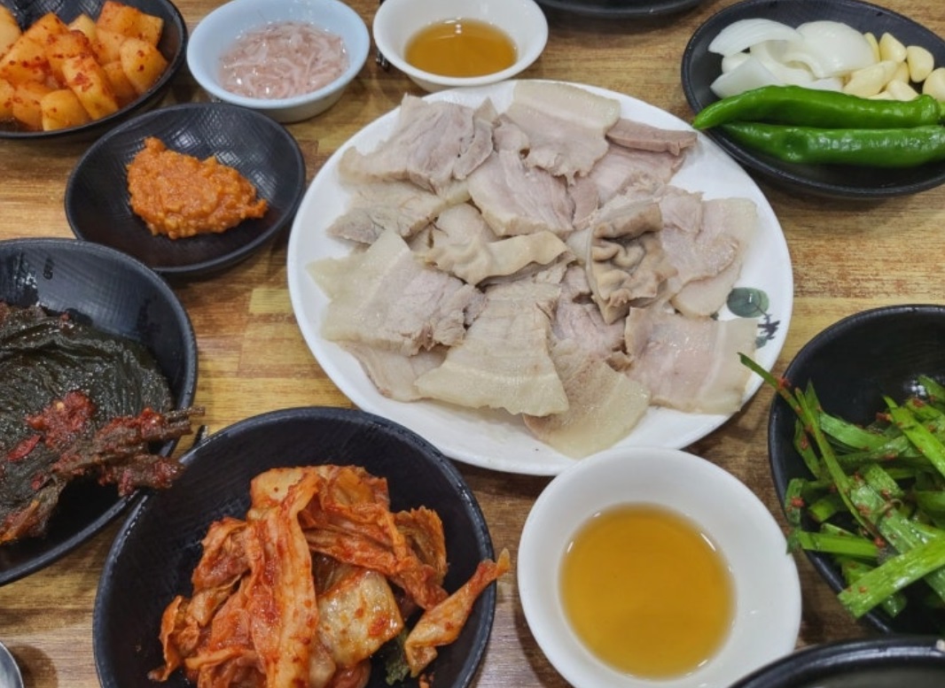 백반기행-부산-돼지국밥-마산식당