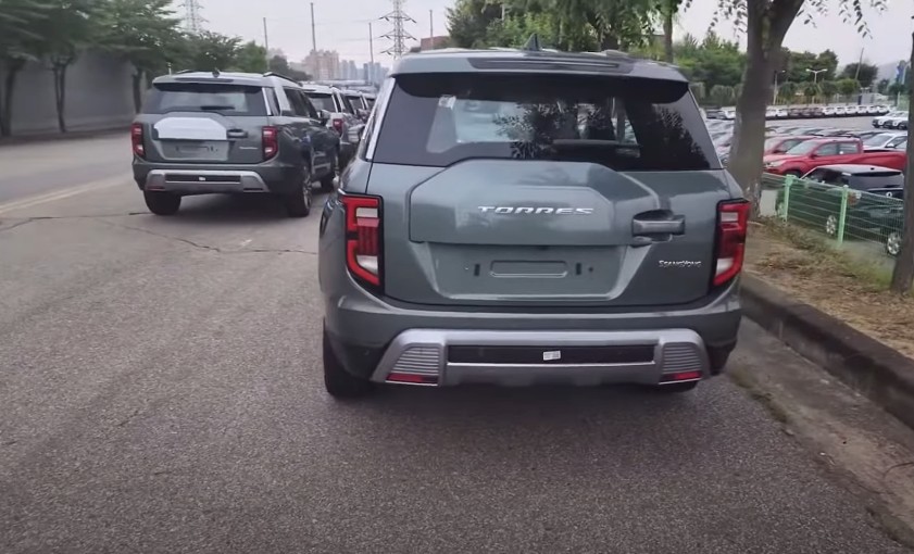 [신차구매추천] 가성비 좋은 SUV 실물이 멋진 토레스 가격표, 연비, 실내, 사전예약