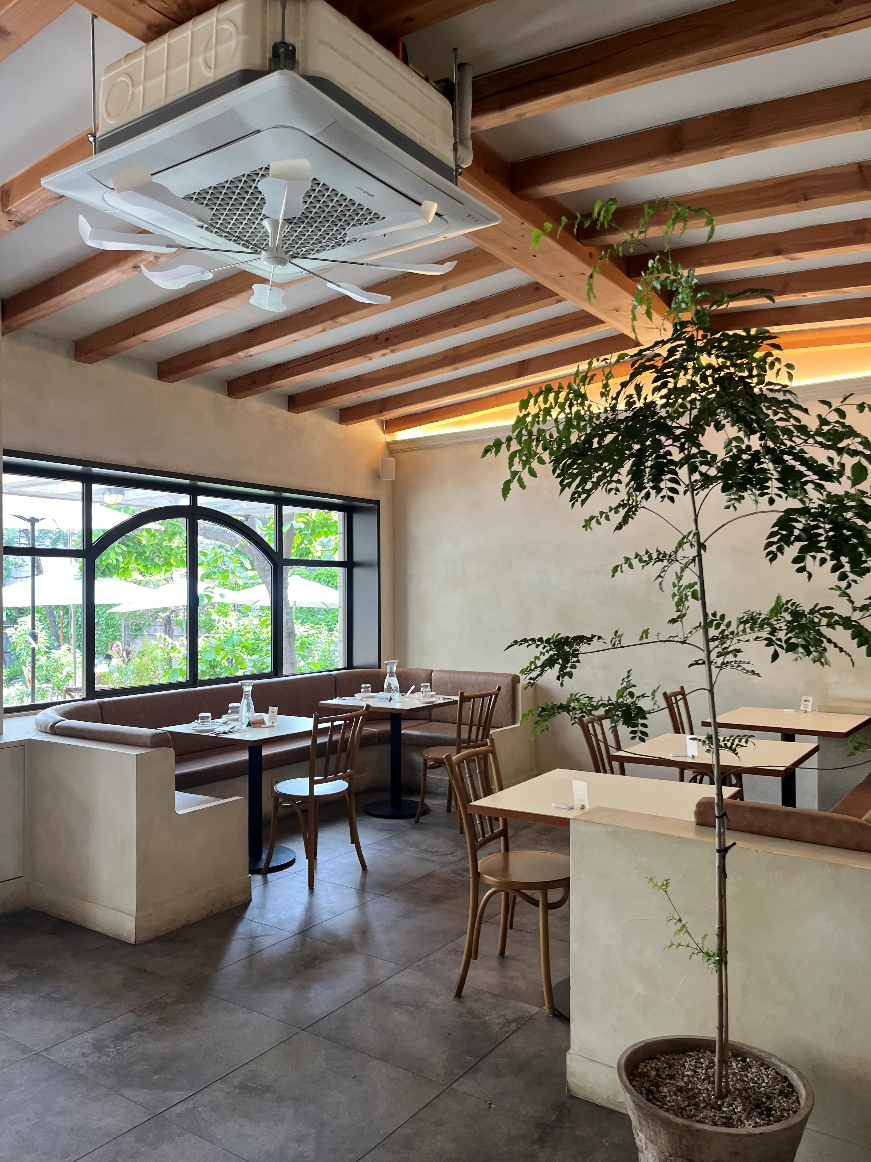 콘드에뻬뻬 실내 좌석