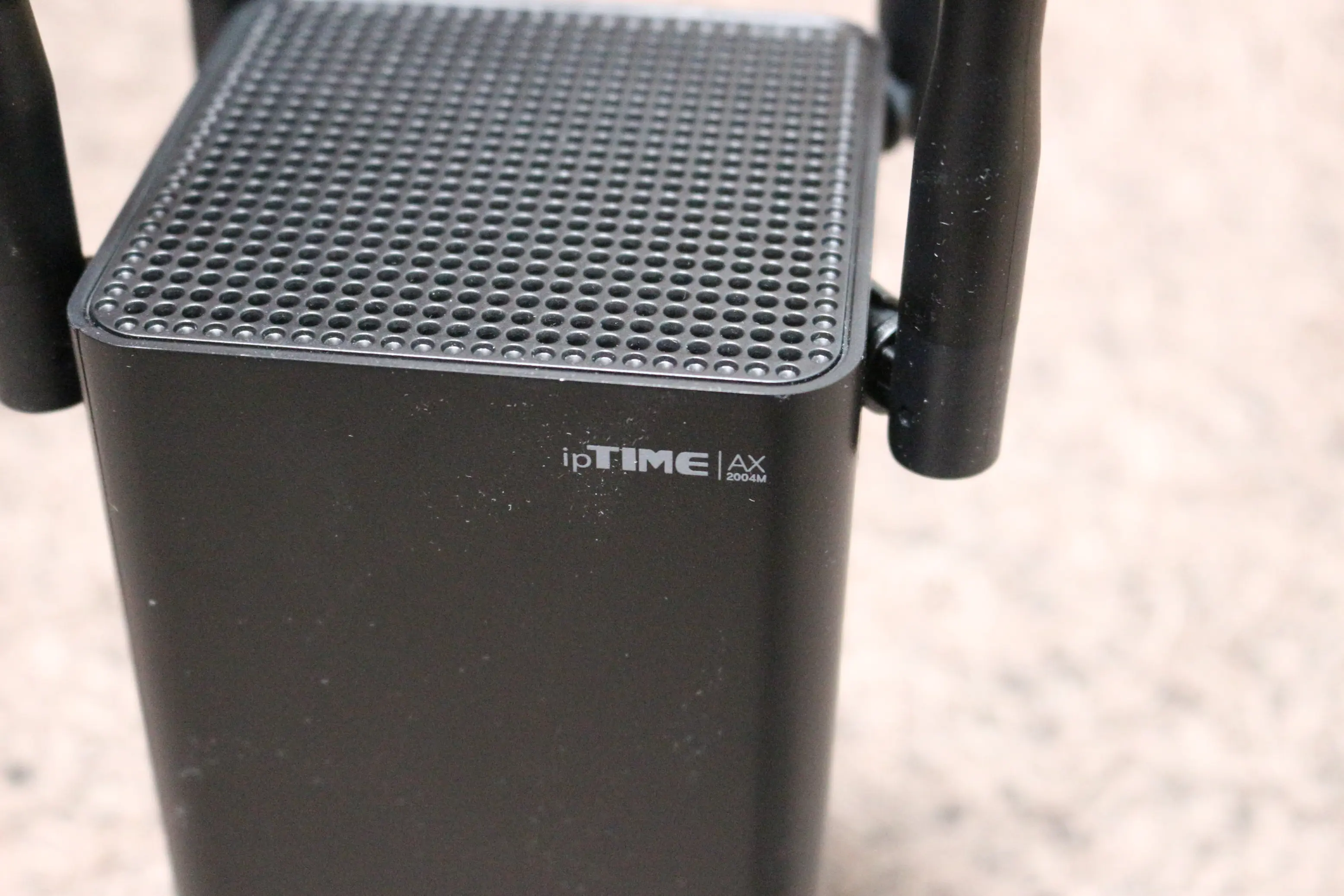 iptime ax2004m 전면 로고