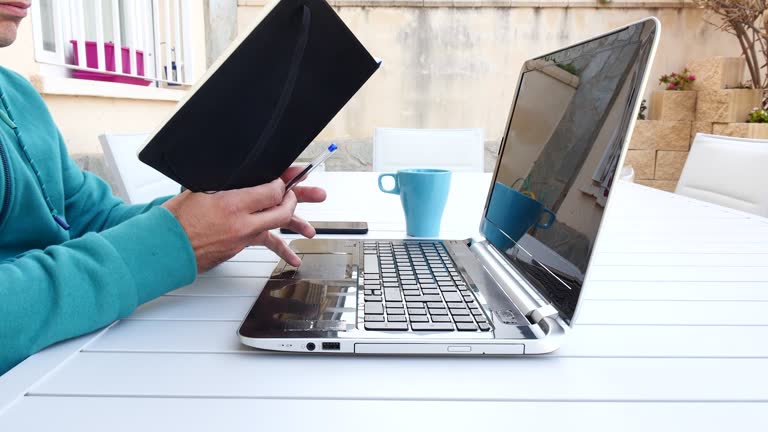 꾸준한 글 발행은 방문자들에게 신뢰를 주고, 검색엔진에도 긍정적인 신호를 보낸다.