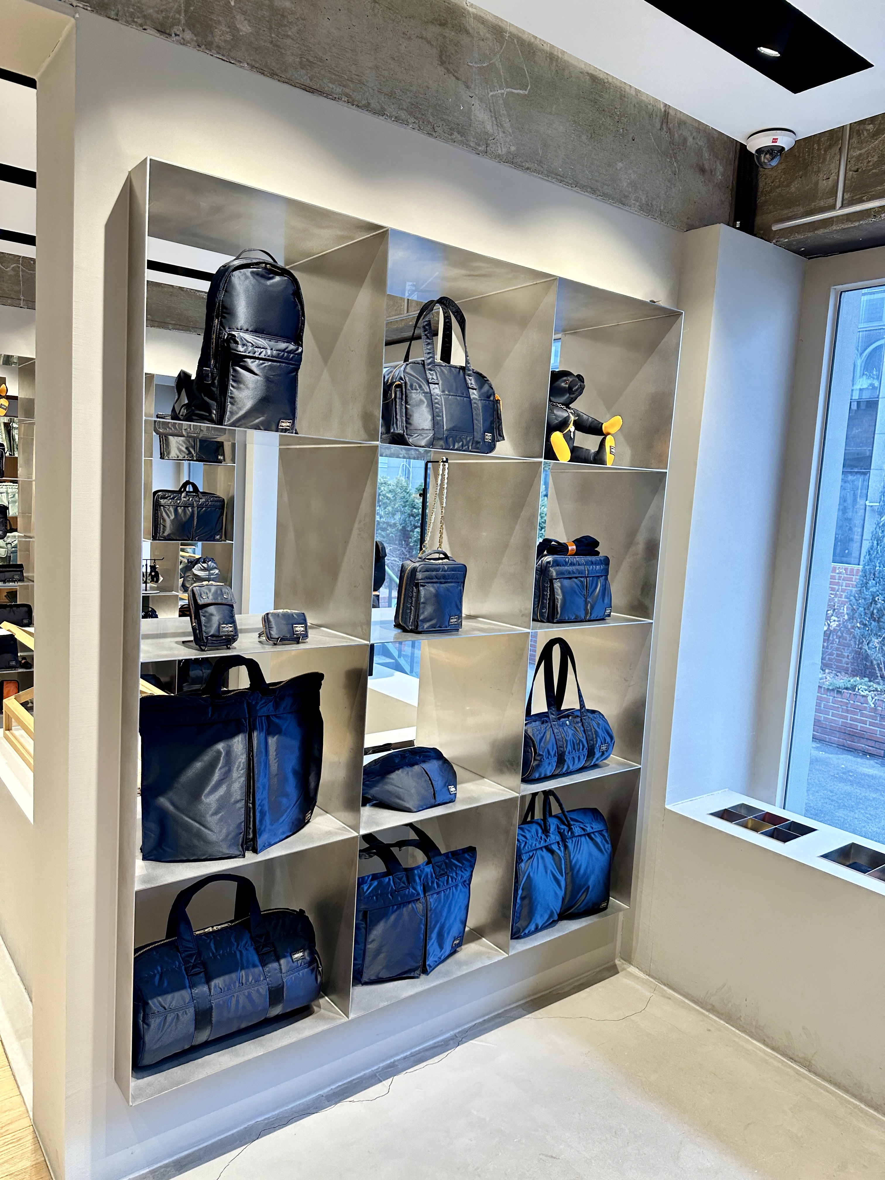 압구정 포터 매장 내부