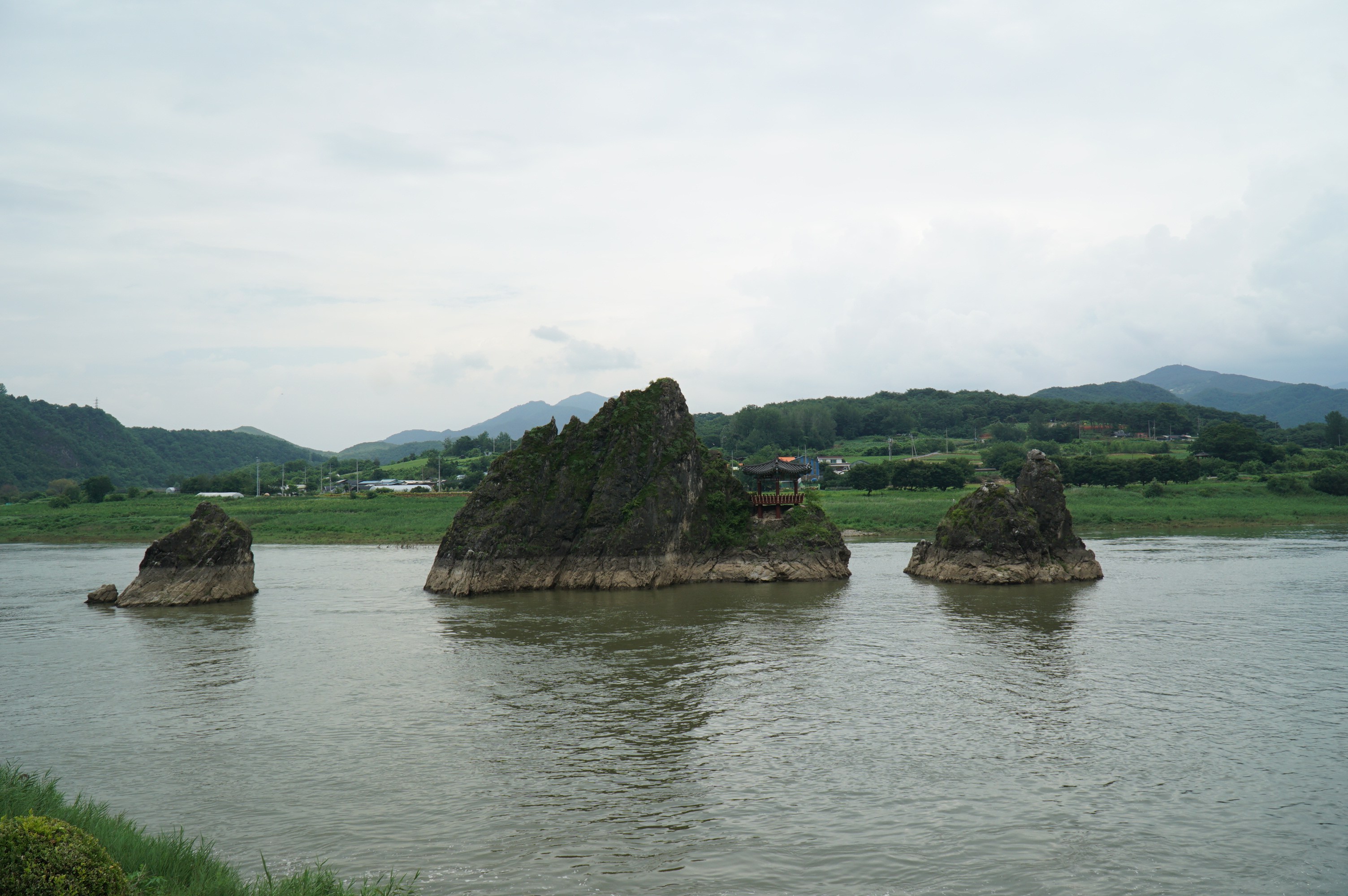 도담삼봉의 아름다운 풍경