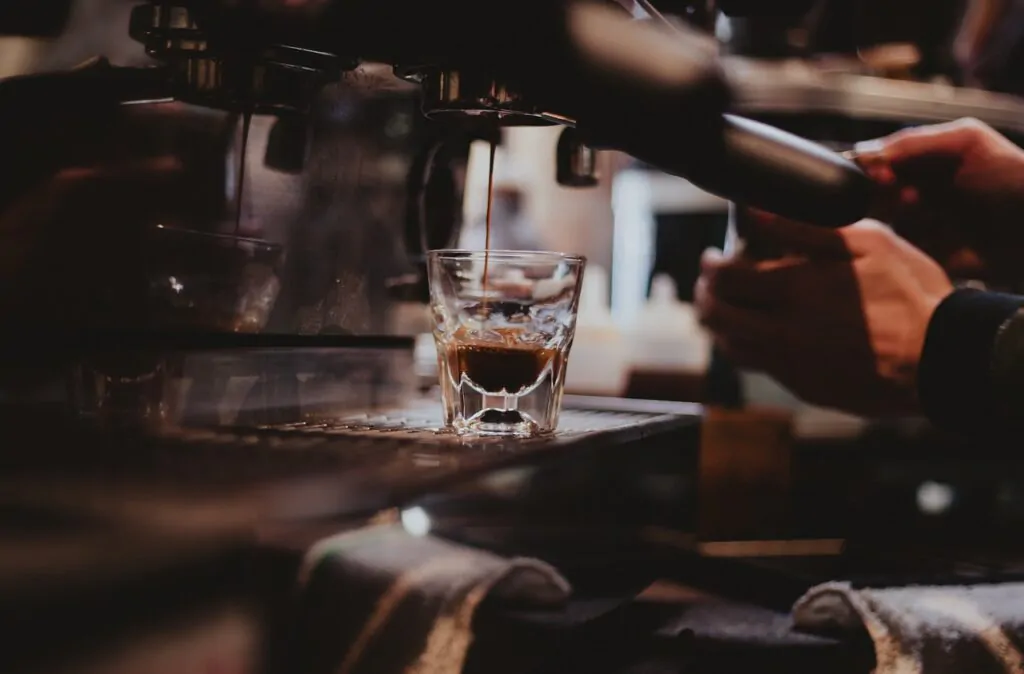 Nespresso Vs Mesin Espresso: Perbedaannya