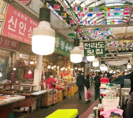 광장시장 전라도 횟집 간판