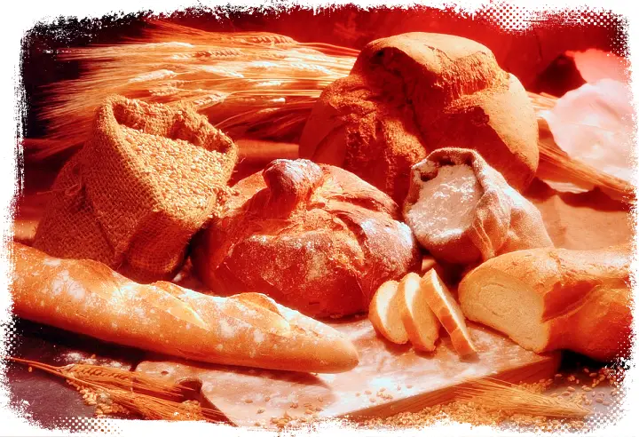 놀라운토요일-놀토-옥수수양파빵-부추빵-딸기잼앙금빵-사과에이드-맛집