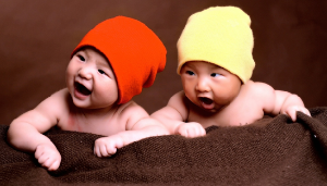 쌍둥이 아기-사진