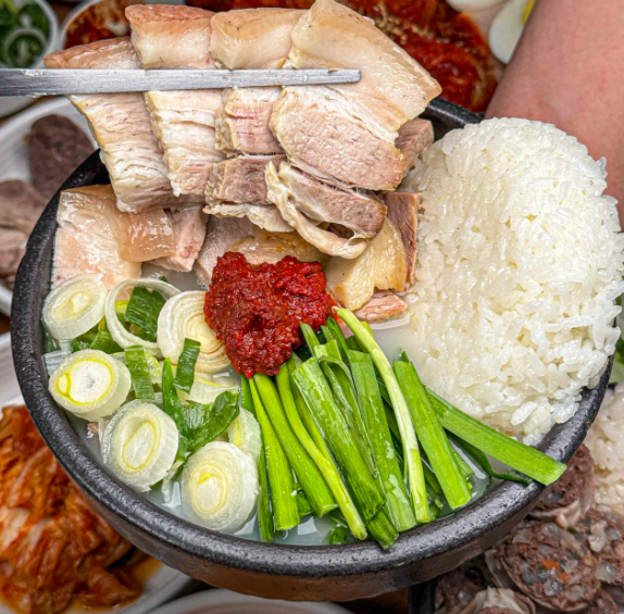 영동밀면&amp;돼지국밥