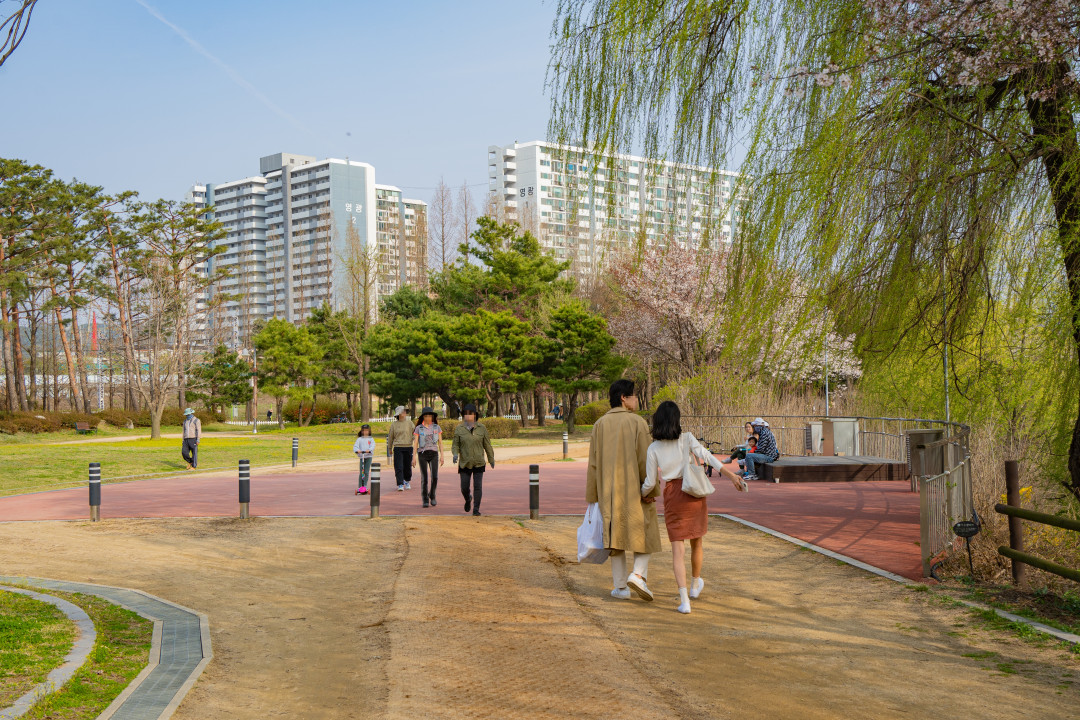 수원 서호공원 산책로