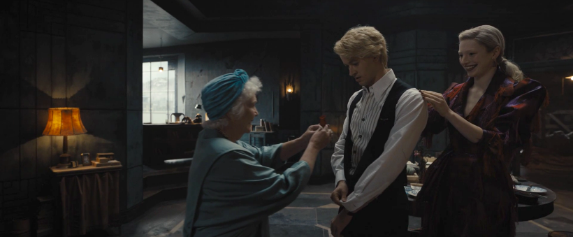 헝거게임-노래하는-새와-뱀의-발라드-스틸컷1