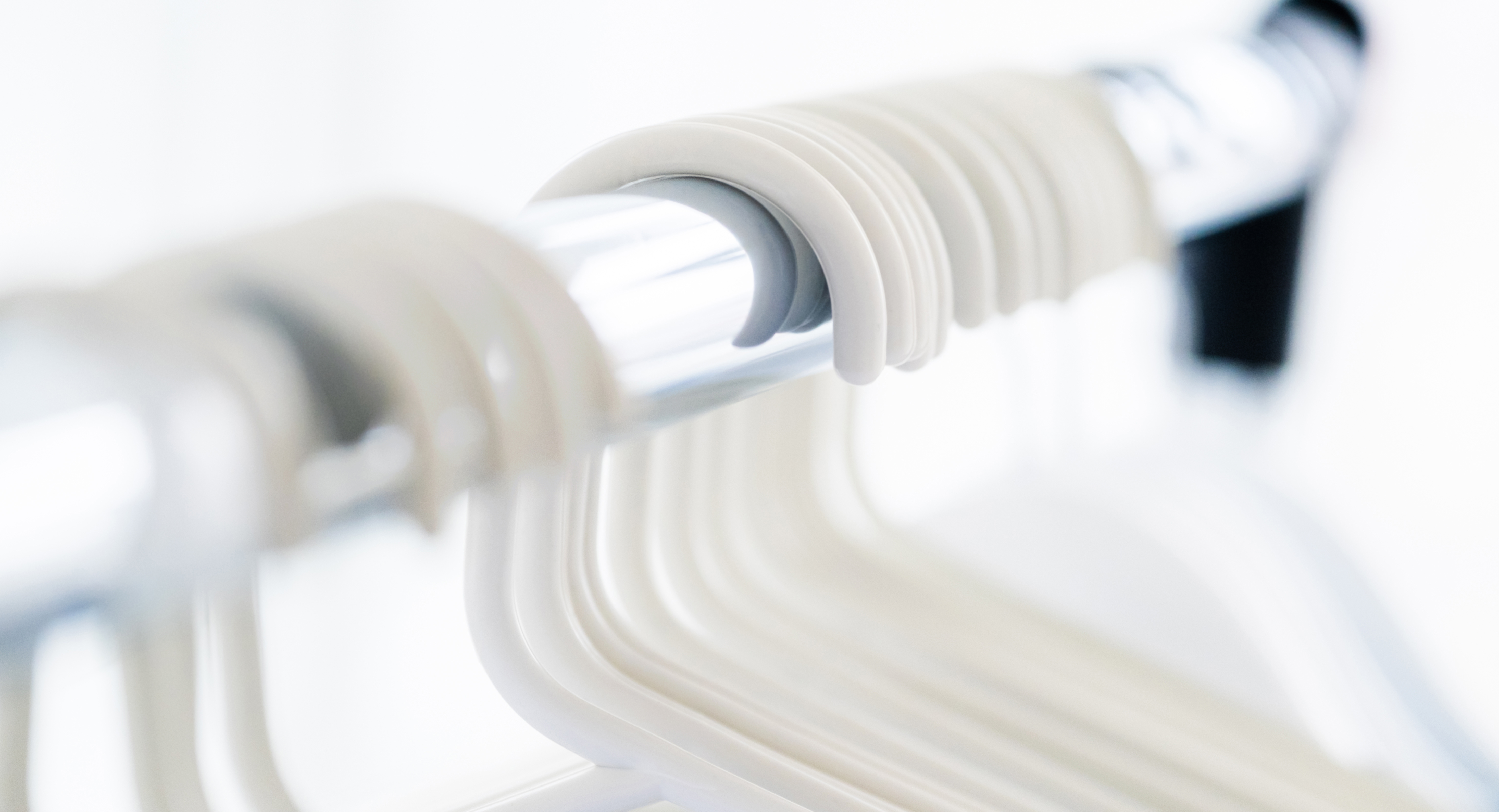 옷걸이로 변기 뚫기