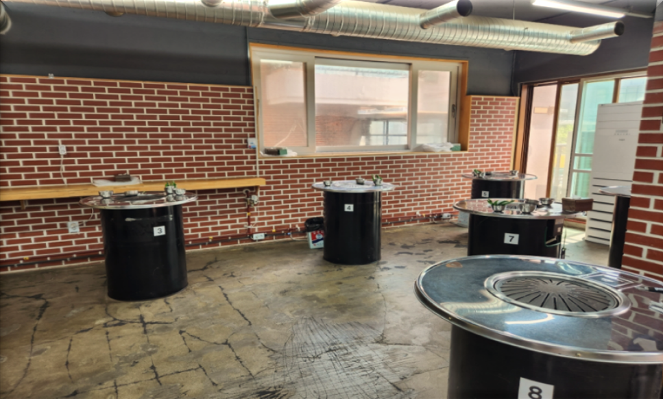 연남서식당 실내 인테리어