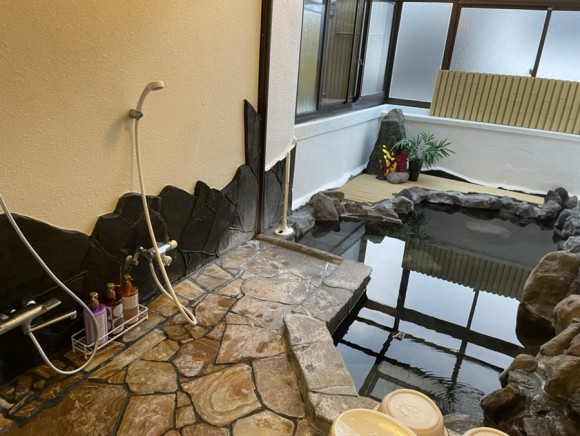 Inside Hot Spring 실내 온천