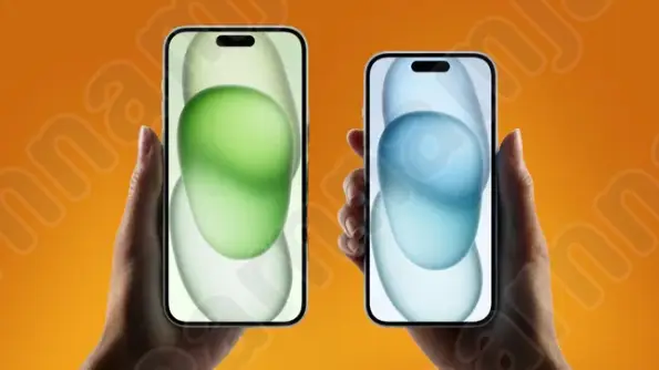 아이폰 15 오렌지 배경에서