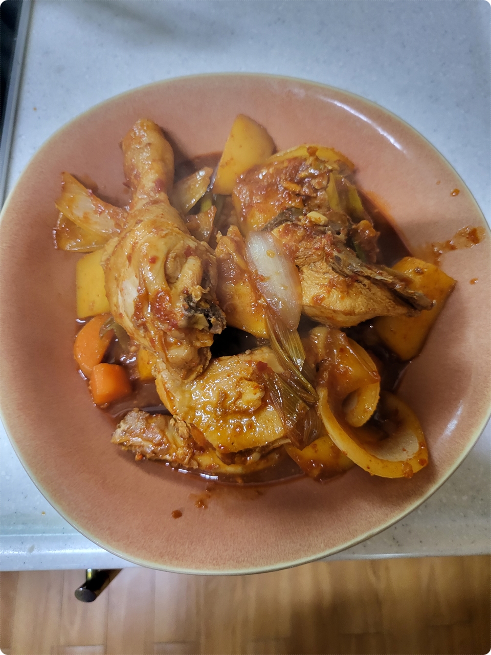 먹음직 스러운 닭다리