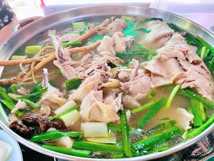 생생정보 은평구 북한산 닭백숙 닭도리탕 맛집