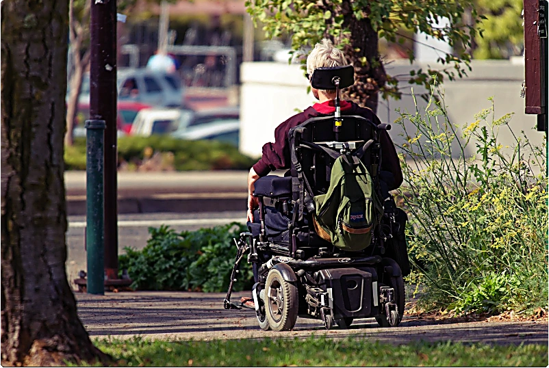 전동휠체어-전동스쿠터-사고예방-안전운전-관리방법-전동보조기기보관관리