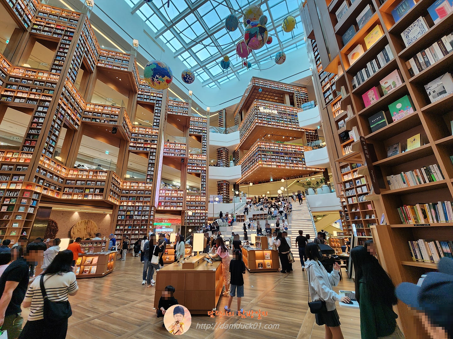 스타필드 수원 별마당 도서관