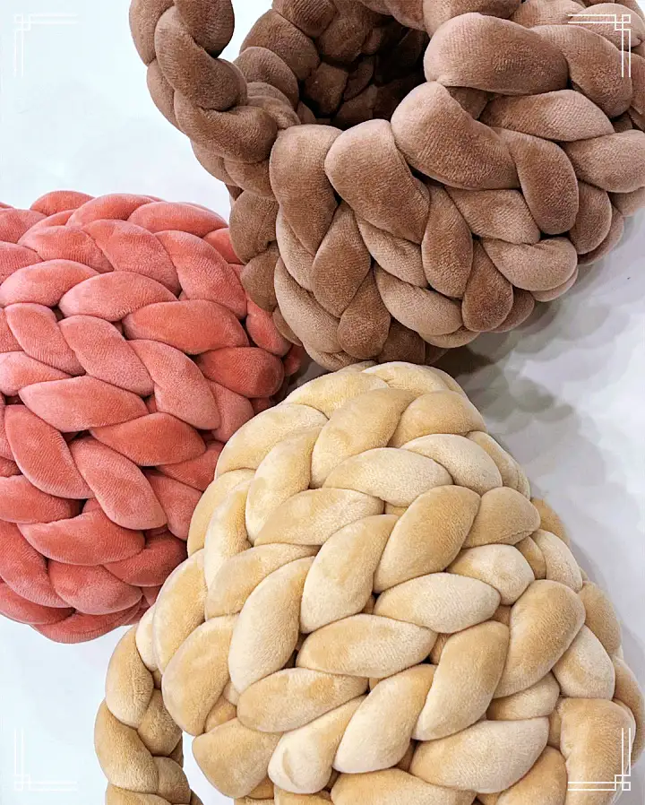 생생정보 조회 수 117만 뷰! 맨손으로 가방 뜨기 핸드니팅 방석 만들기 공방 전문가