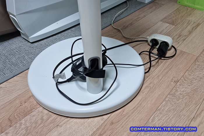 더함 MS11-231L-W 모니터 스탠드 어댑터 처리