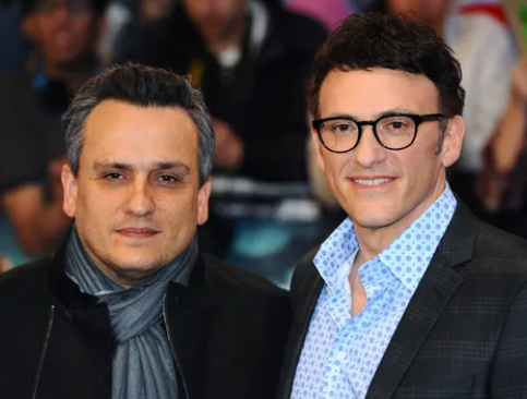 왼쪽이 동생 조 루소, 오른쪽이 형 앤서니 루소 감독의 같이 찍은사진