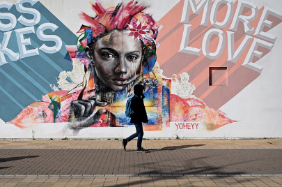 도시를 걷는 예술 여행 – 길거리 예술과 그래피티 투어