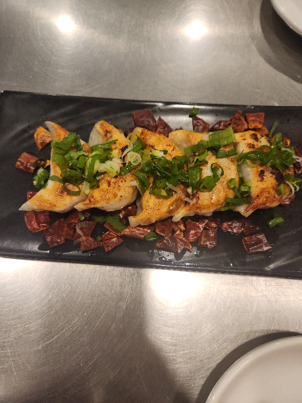 타이베이 샤오롱바오와 대판 야끼: 딘타이펑 vs Goodbeitao, 歐林 vs Mosun Teppanyaki_Goodbeitao_송화단 튀김 만두