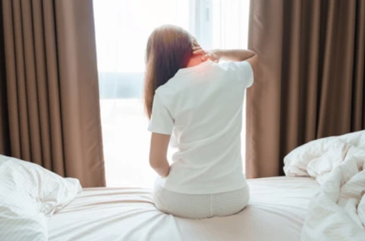 근막통증증후군은 특별한 이유없이 여기저기 통증이 나타납니다.